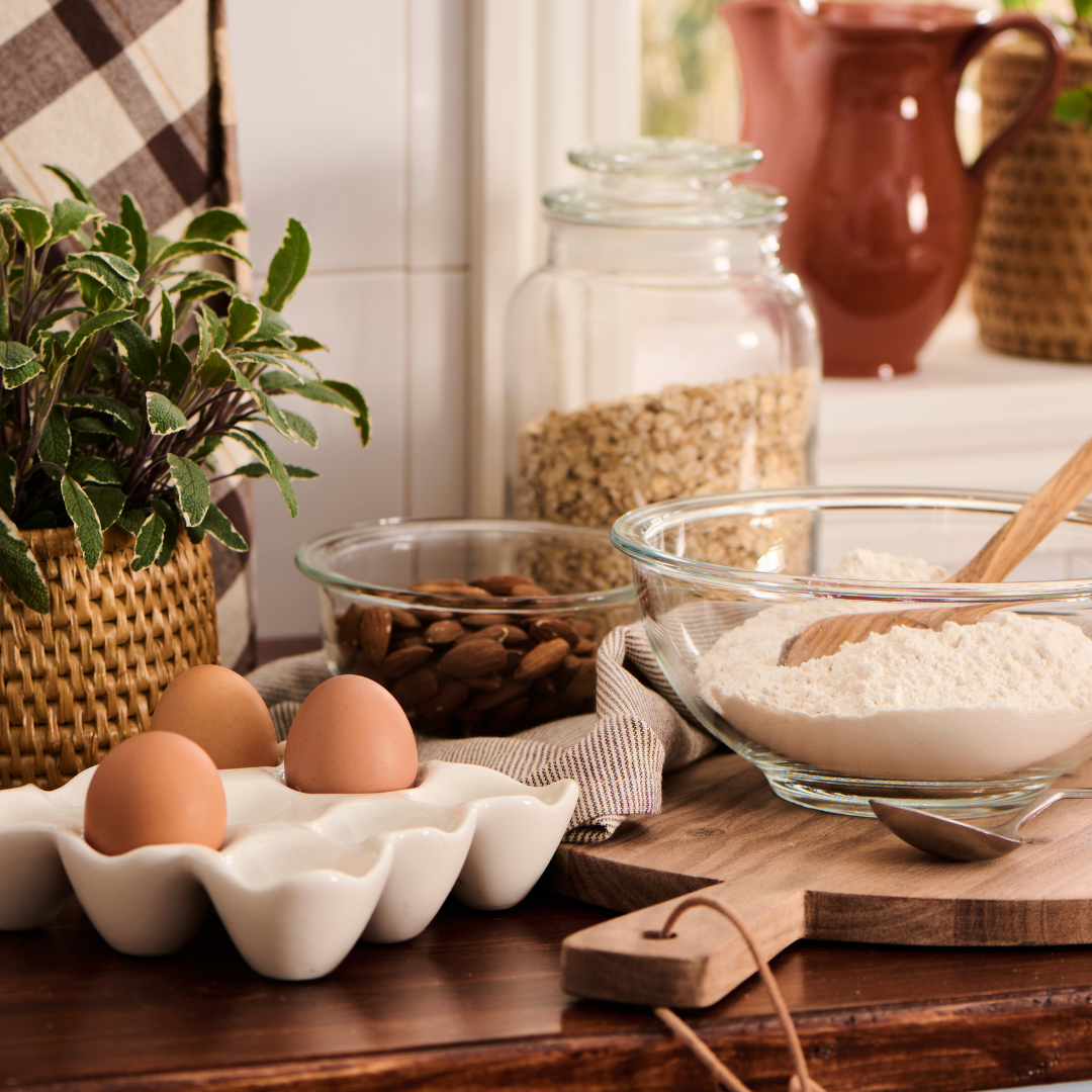 White Ceramic Egg Tray | 9 Eggs