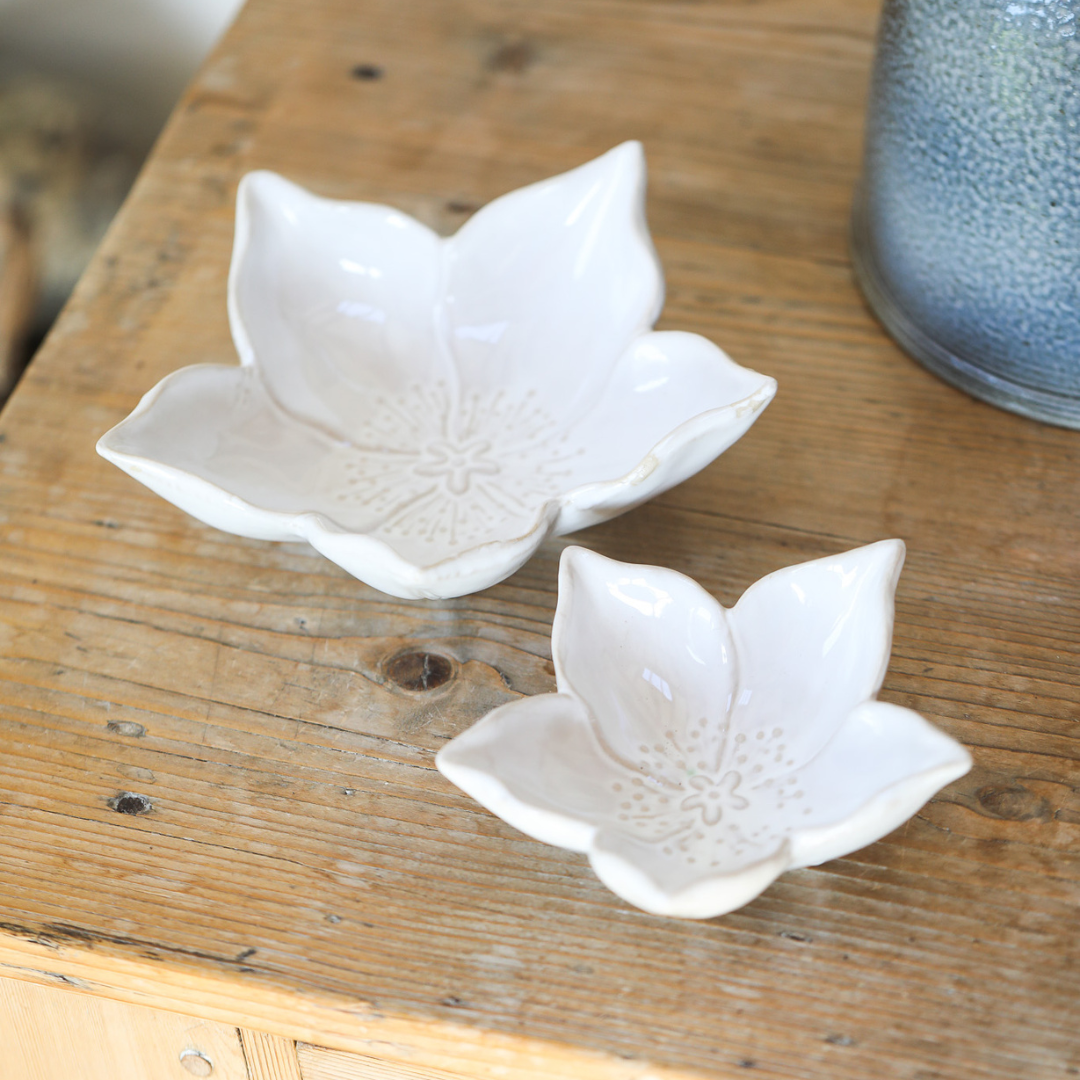 Helle Flower Saucer White | Small or Large