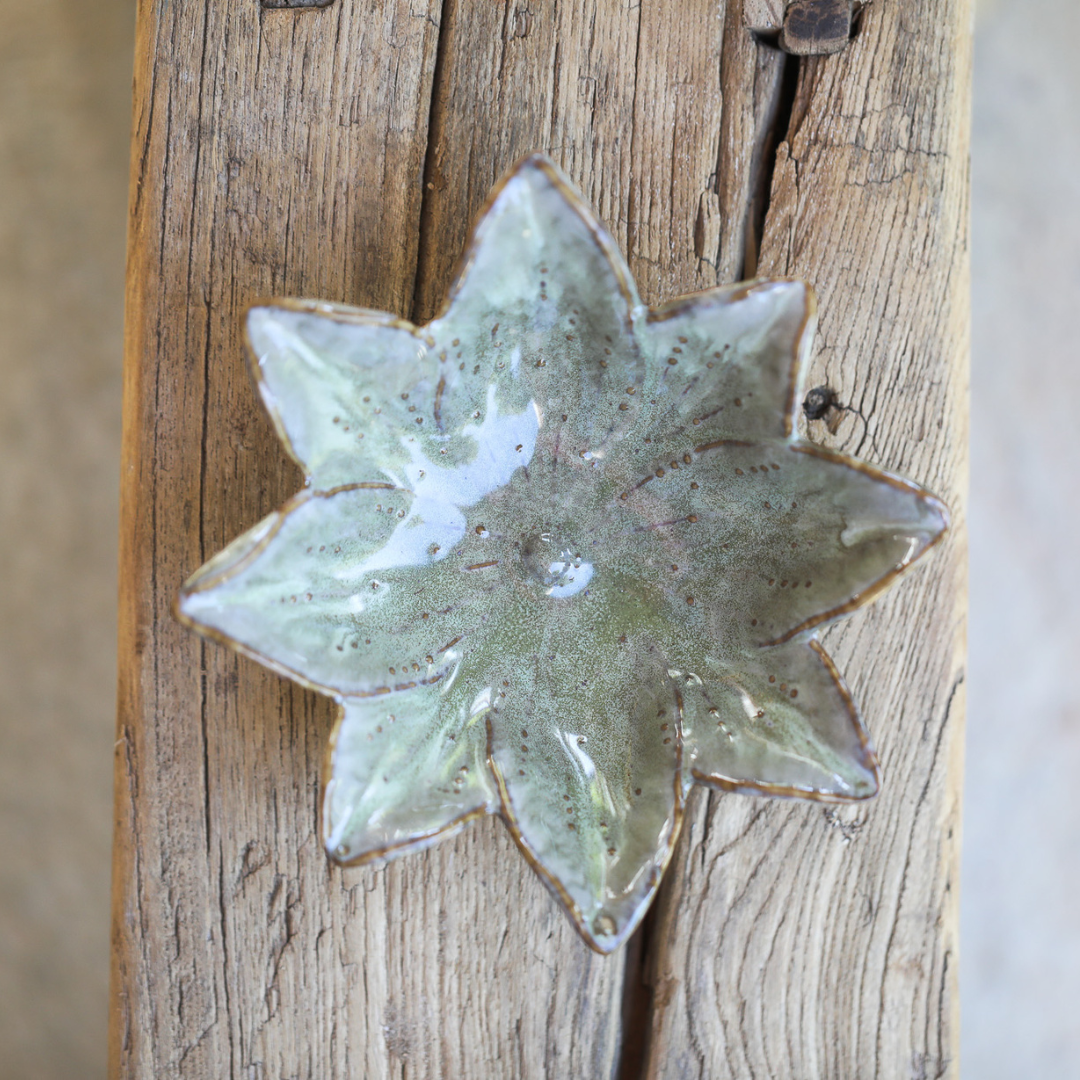 Liya Flower Saucers Green | 3 styles