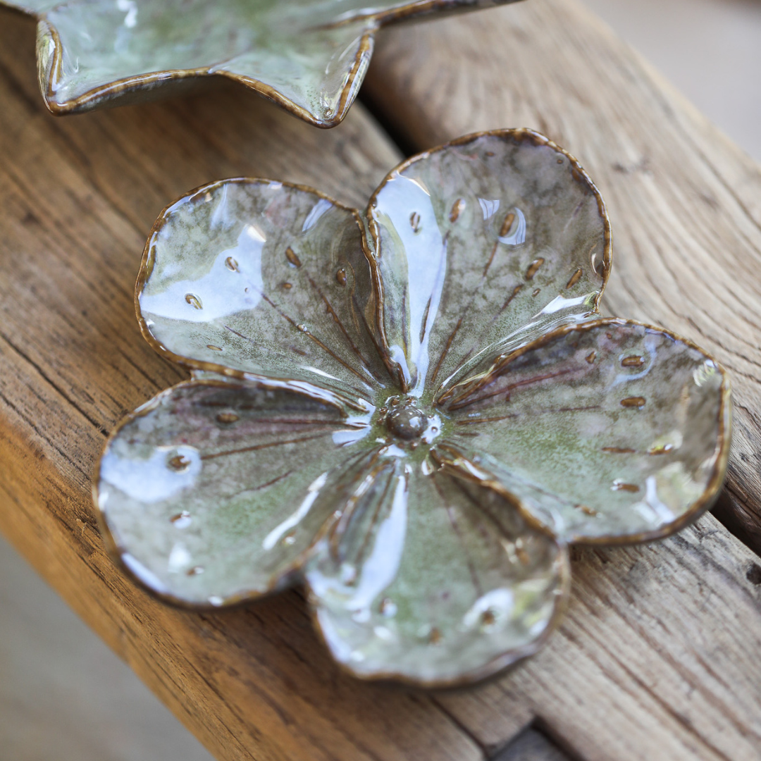 Liya Flower Saucers Green | 3 styles