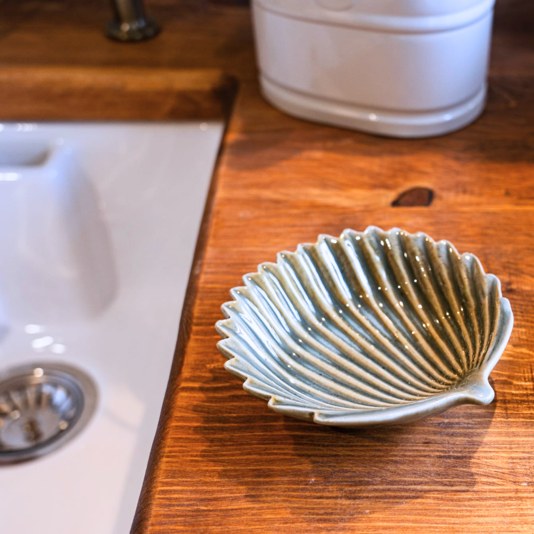 Green Shell Ceramic Soap Dish